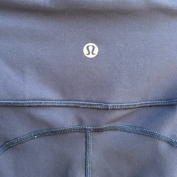 Lululemon navy all the right places crop, size 8 - Picture 9 of 11